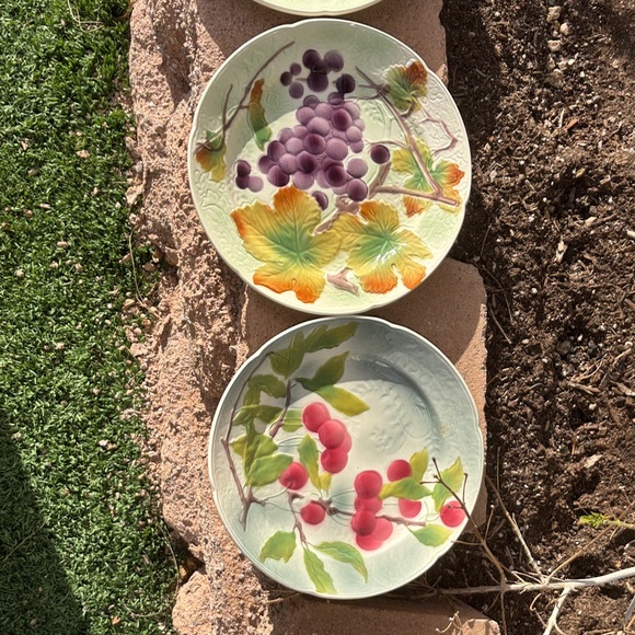 Set of Decorative Fruit Plates - Picture 4 of 6